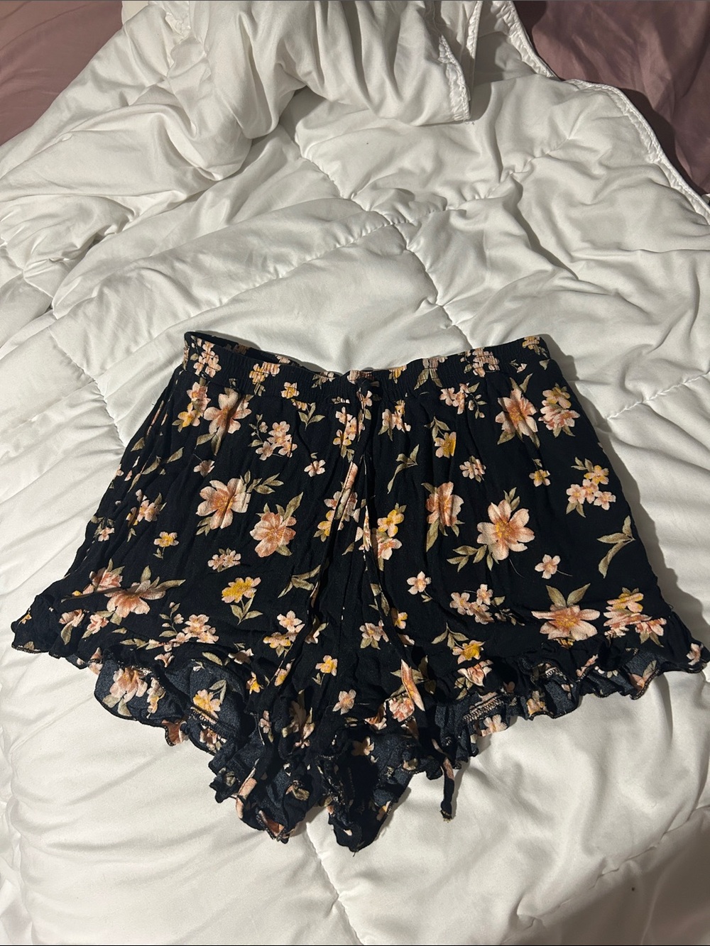 Flowy soft short shorts